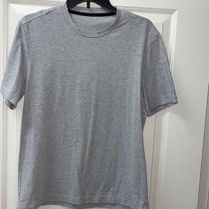Lululemon Gray crew neck tee S